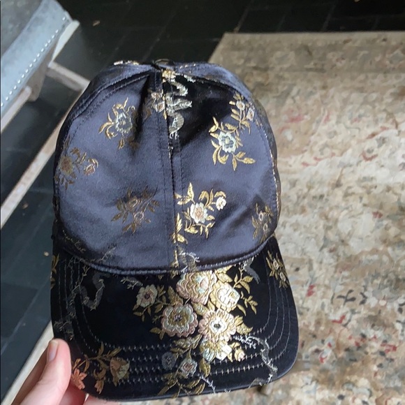 Time and Tru Accessories - ☀️2/$10 Embroidered floral satin cap☀️
